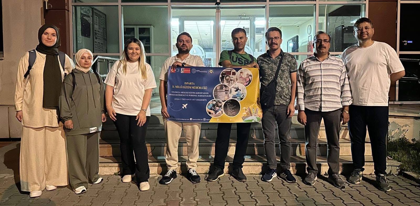 Meslek Lisesi Yöneticilerimiz Almanya’daki İşbaşı Eğitimine Uğurlandı